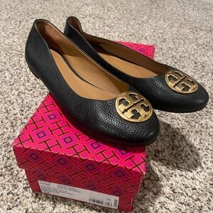 Black leather Tory Burch flats size 9.5